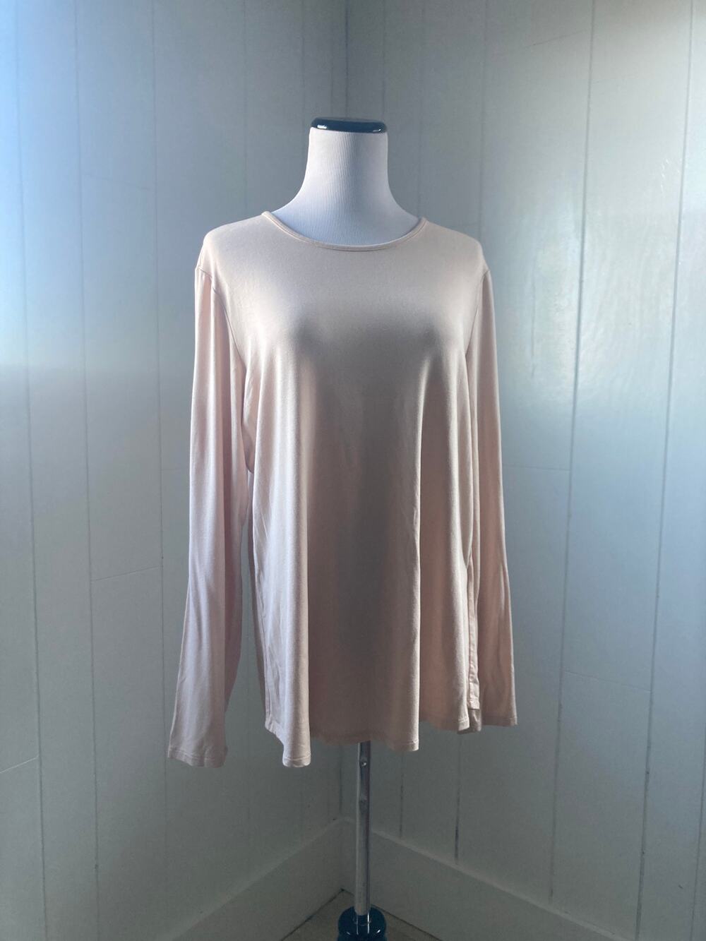 Chico’s Neutral Pink Stretch Pullover Top, Size 2